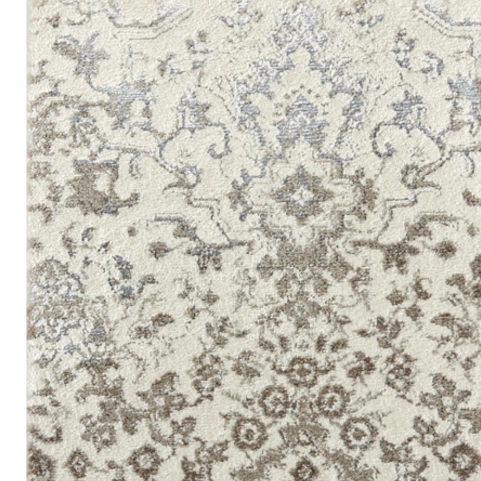 Ivory Zoomed Swatch