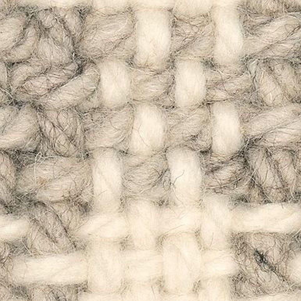 Whisper Beige Zoomed Swatch