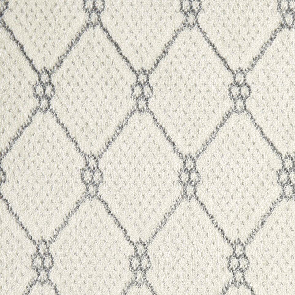 Pearl Zoomed Swatch