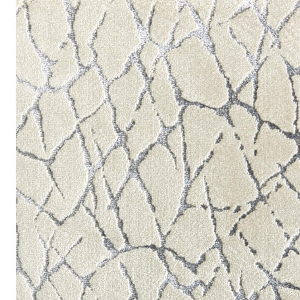 Ivory Zoomed Swatch