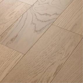 Noble Hall - Reine Swatch