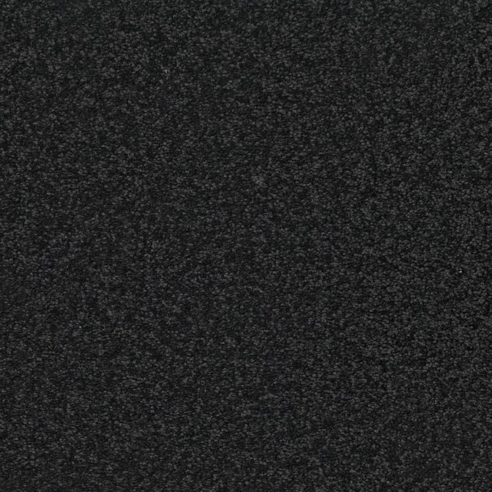 Blackout Zoomed Swatch