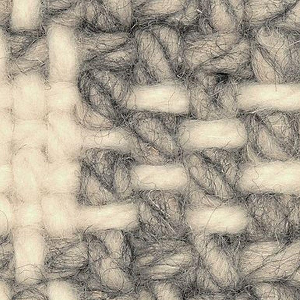 Molten Grey Zoomed Swatch