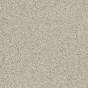 Creamy Zoomed Swatch