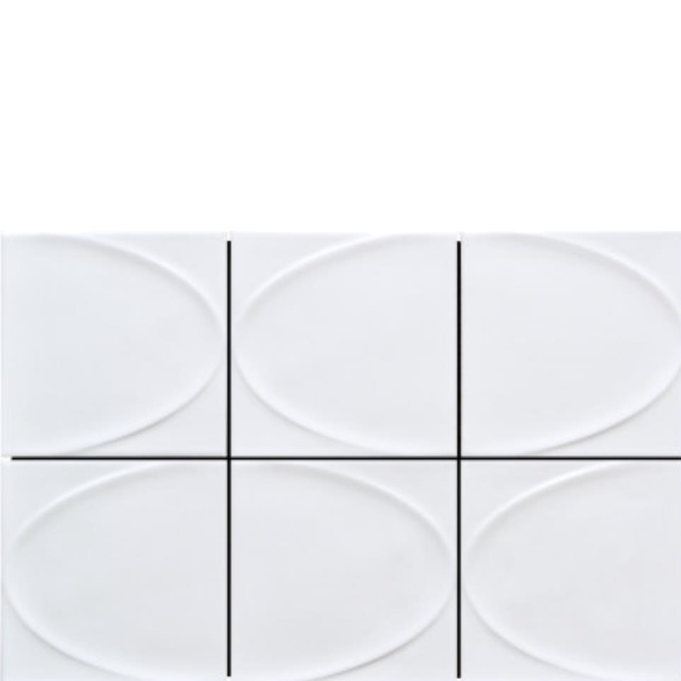 White Zoomed Swatch