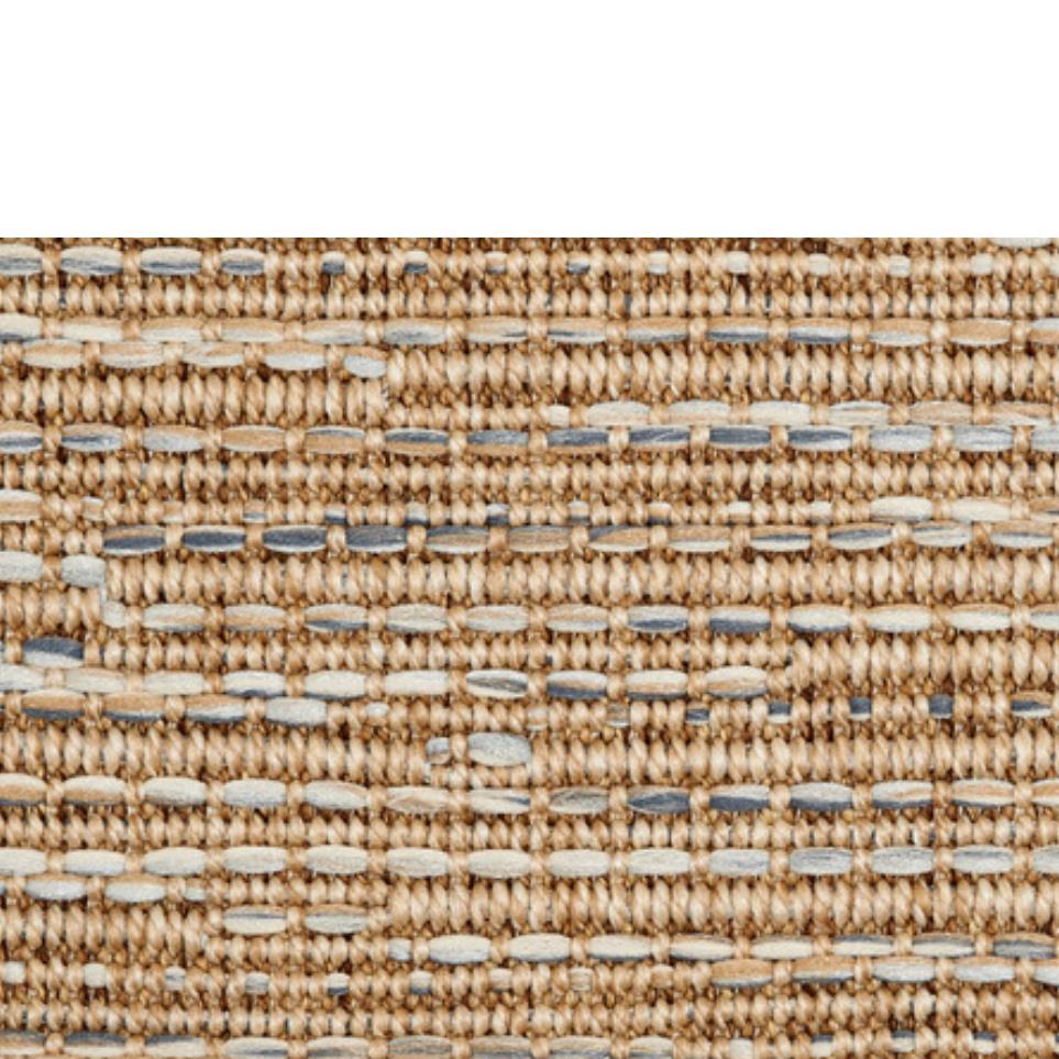 Feather Zoomed Swatch
