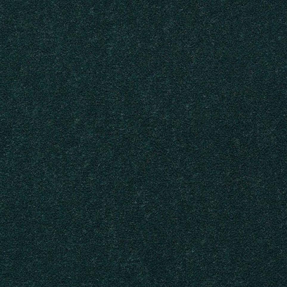 Holly Zoomed Swatch