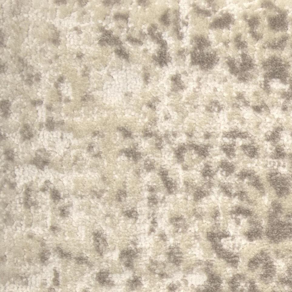 Pearl Zoomed Swatch