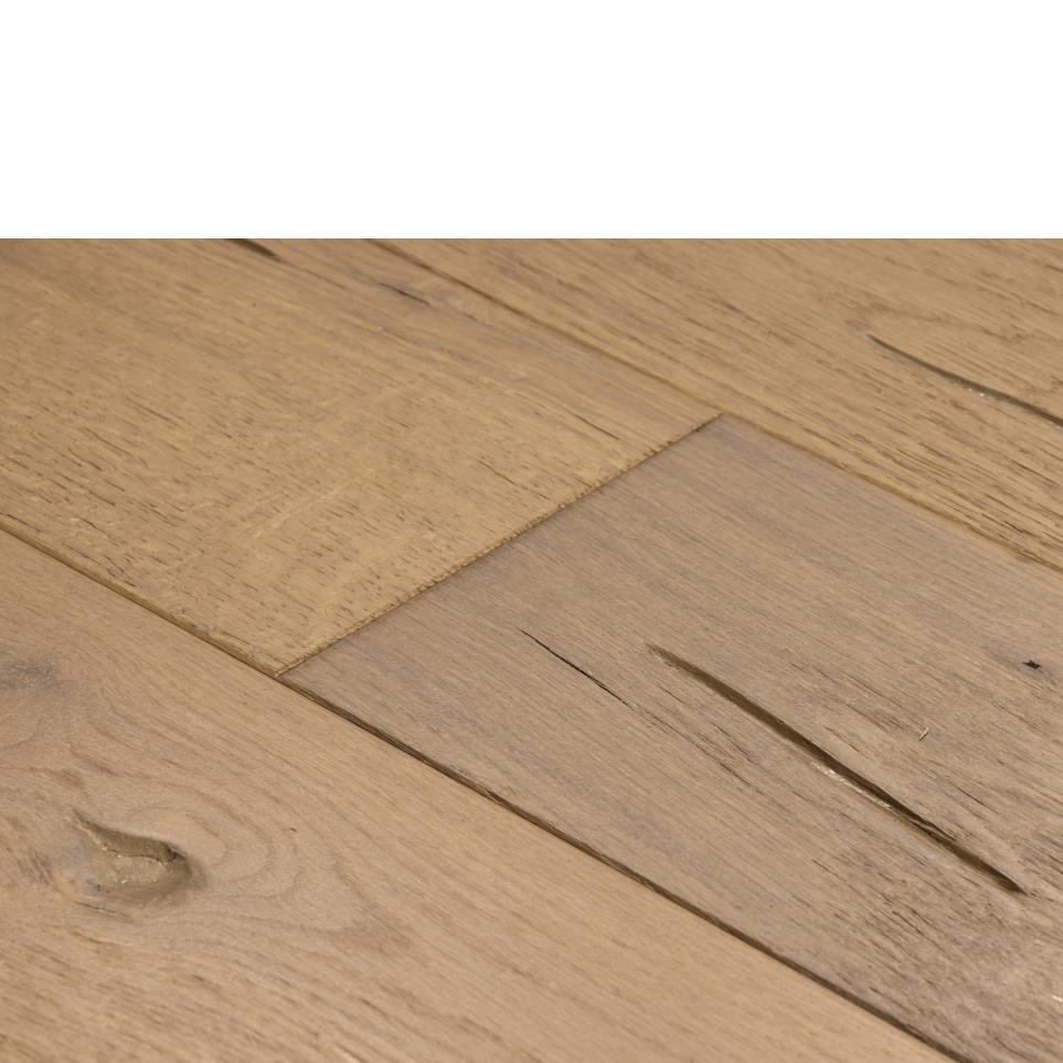 Blonde Whiskey Zoomed Swatch